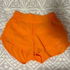 Lululemon Hotty Hot High-Rise Lined Short 2.5”